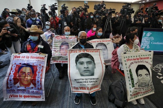 Ayotzinapa.jpeg