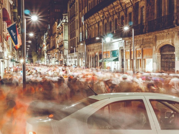 9.multitud.JPG