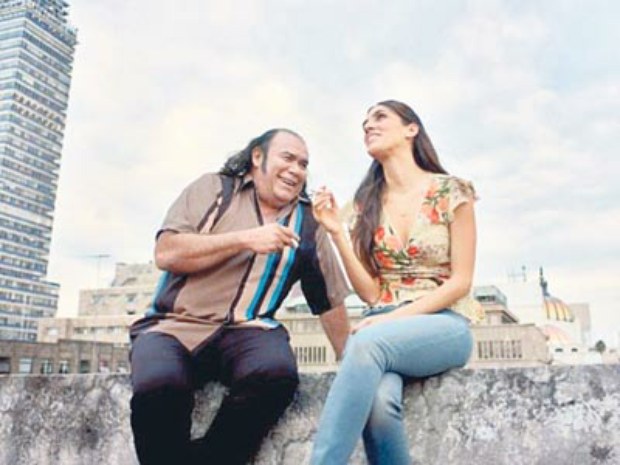 2011, Aqui╠ü entre nos.jpg