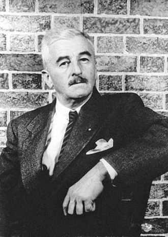 Carl_Van_Vechten_-_William_Faulkner.jpg